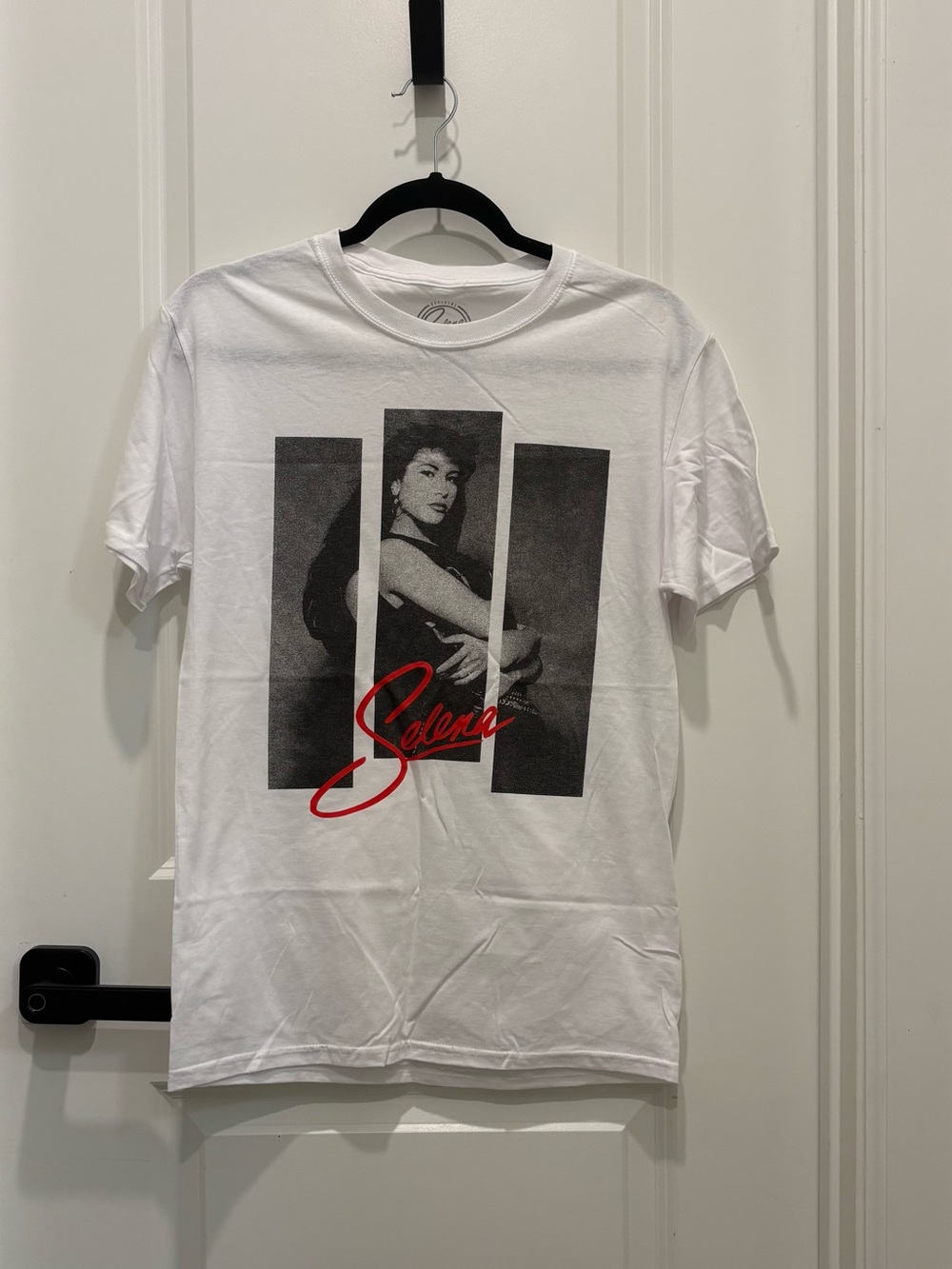 2/$24 💥🆕 Official Selena White SS Hybrid Graphic T-Shirt | Size Small | 4488